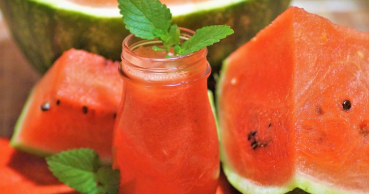 Detox With A Watermelon Cucumber Smoothie