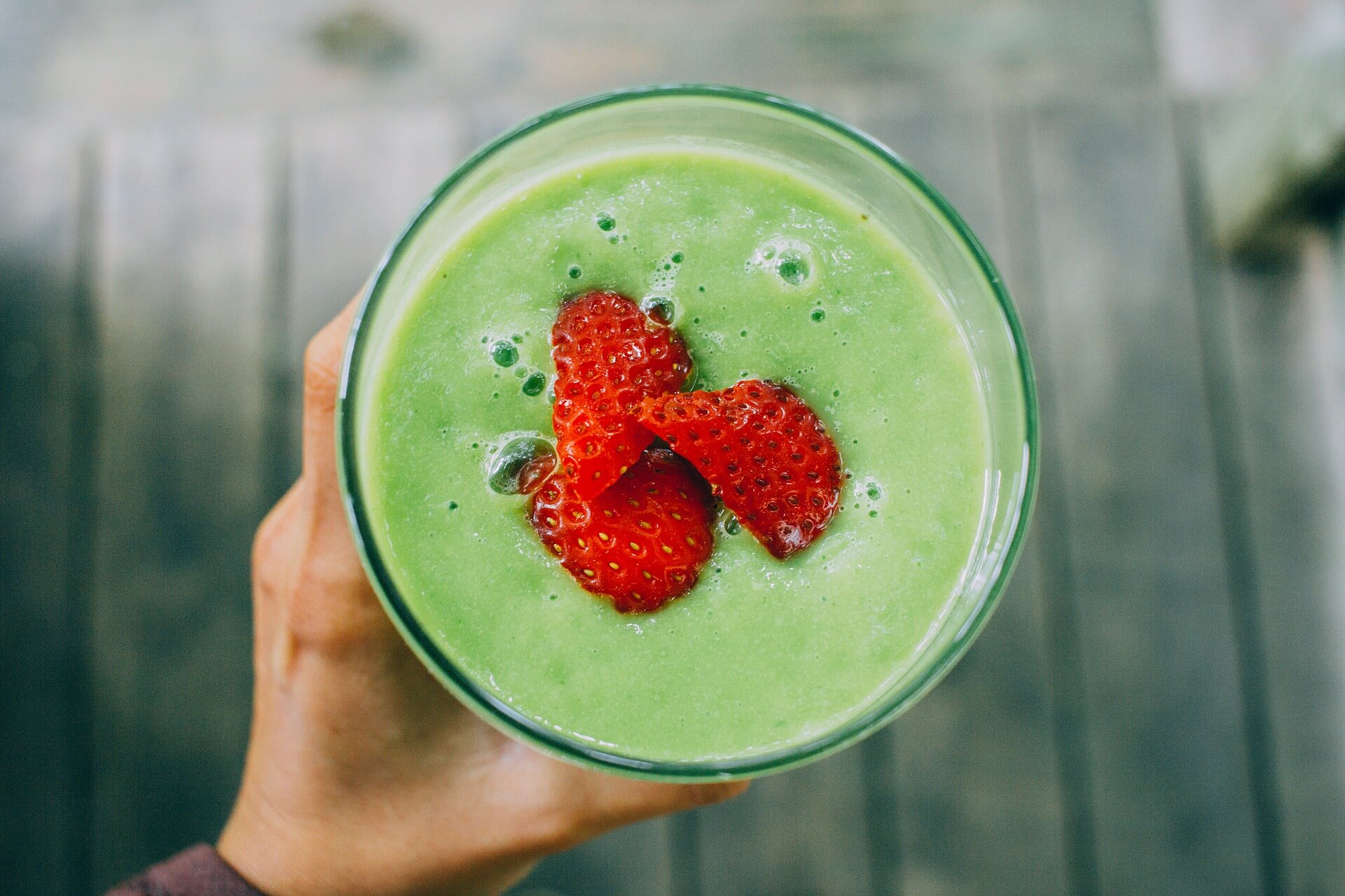 Spinach and Bery Smoothie for Gut Health