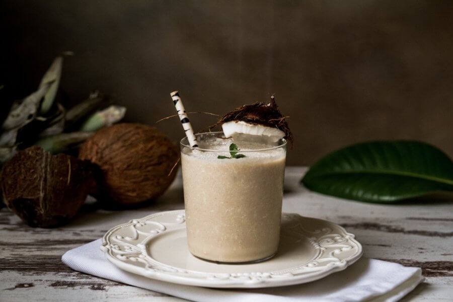Coconut almond banana smoothie for weight loss