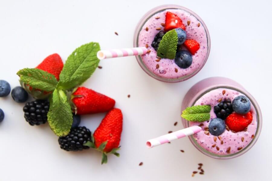 peanut butter and berries smoothie for weight loss