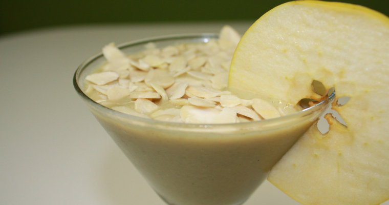 Apple, Almond and Banana Smoothie for Clear Skin