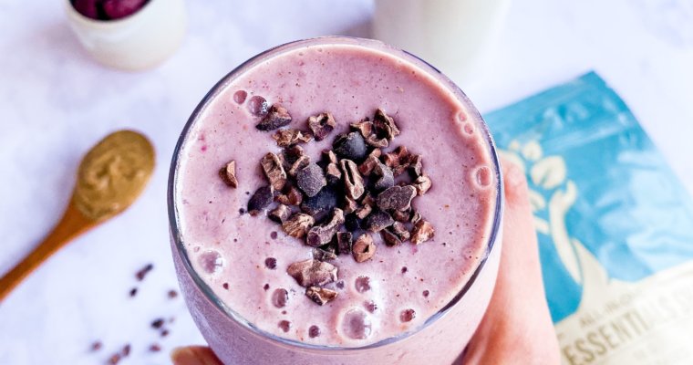 Berries and Banana Sunrise Smoothie