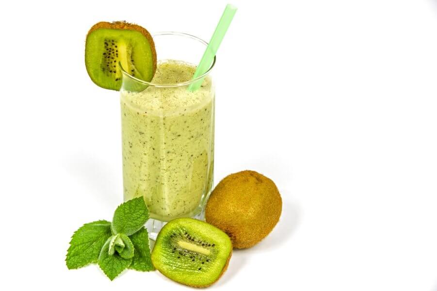 avocado kiwi breakfast smoothie