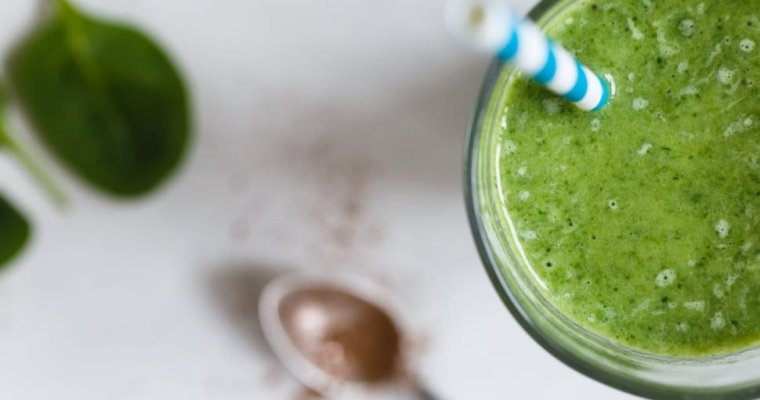 Almond Butter Green Smoothie for Inflammation