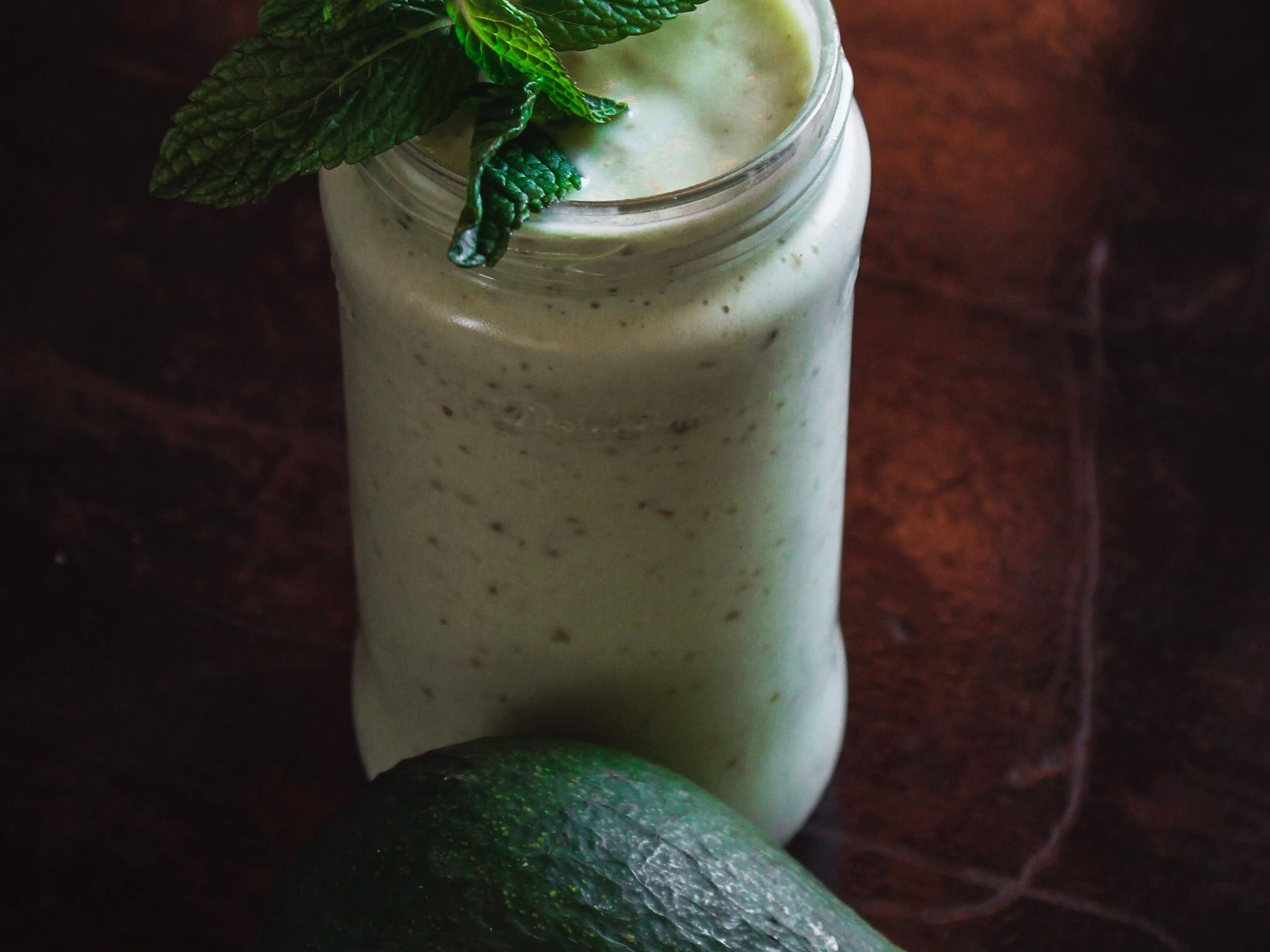 avocado and mint green smoothie