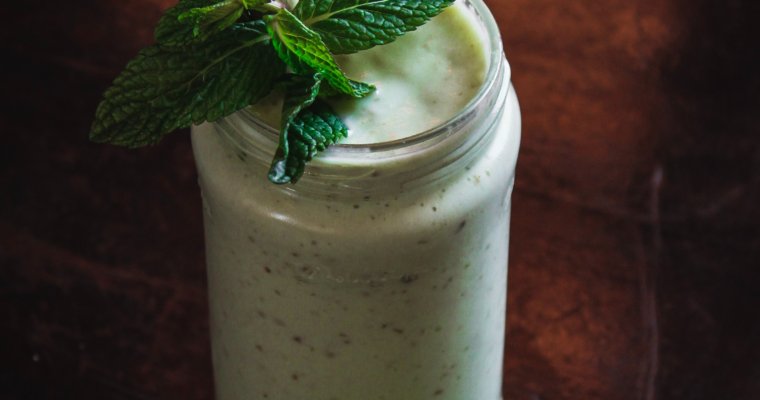 Avocado and Melon Smoothie for Acne