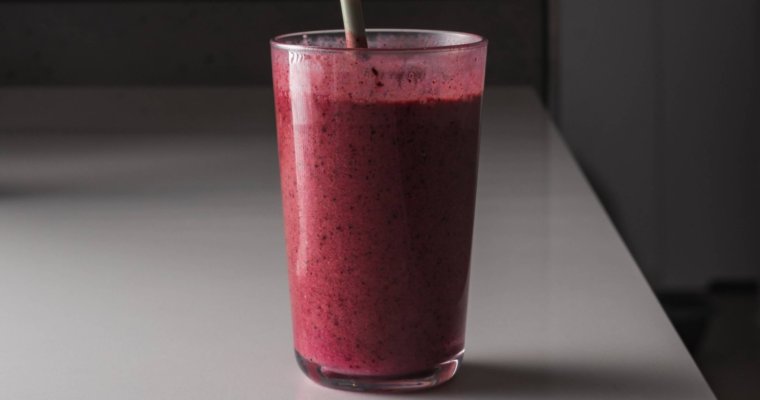 Cherry and Pomegranate Smoothie for Constipation Relief