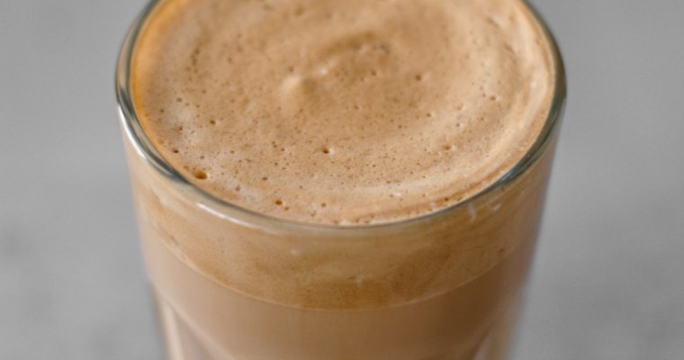 CHOCOLATE BANANA PROTEIN SMOOTHIE FOR CONSTIPATION