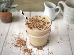 banana and cacao smoothie for acne