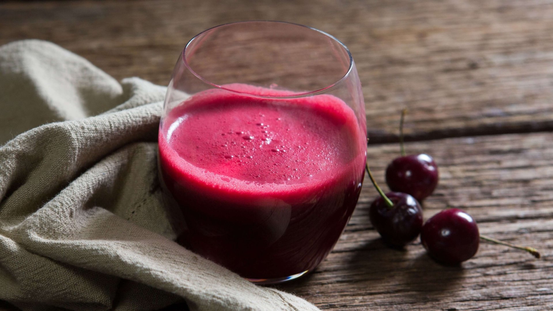 chocolate cherry smoothie for energy