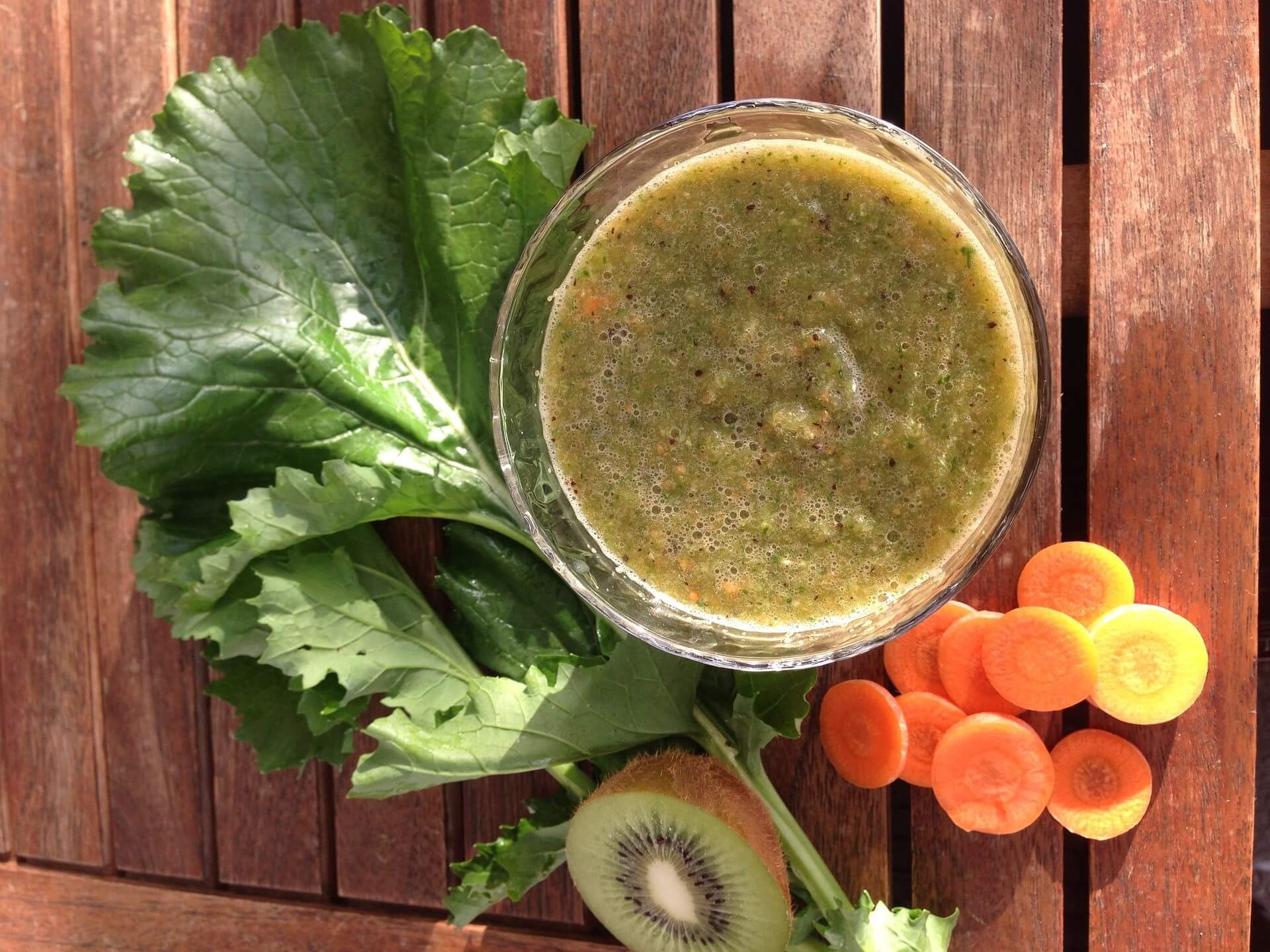 kale carrots and kiwi for acne