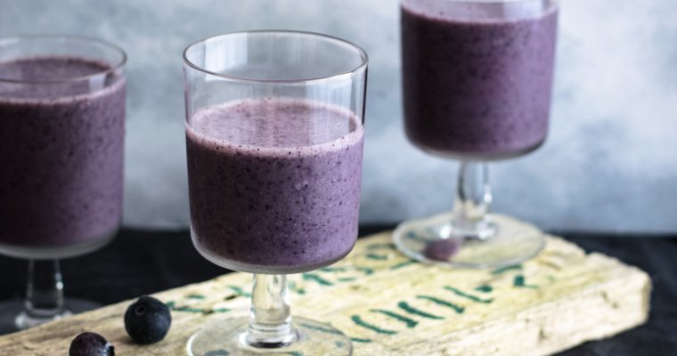 Maple Cinnamon Blueberry Smoothie for Energy