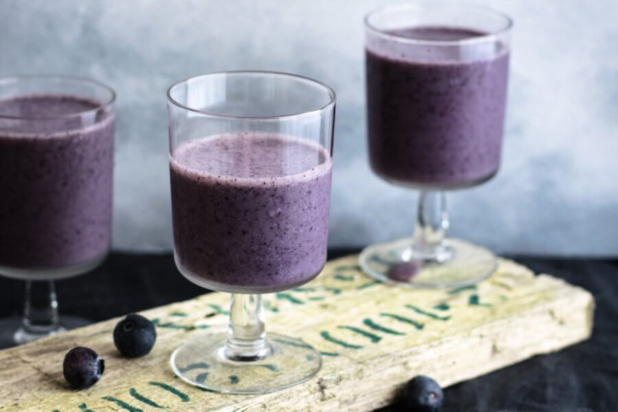 agave cinnamon blueberry smoothie for energy