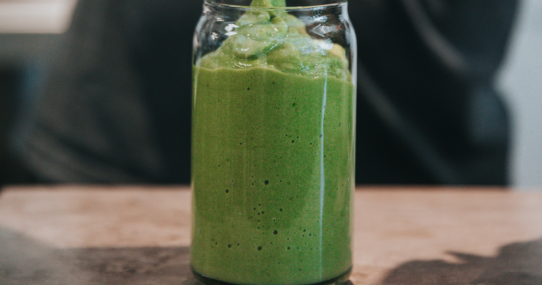 Pineapple Mint Green Detox Smoothie