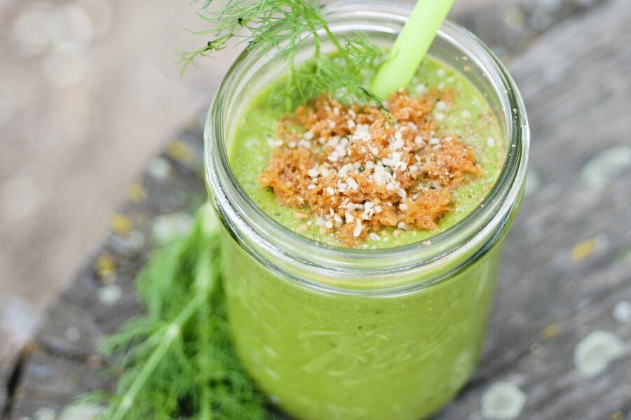 spinach and spirulina smoothie for acne