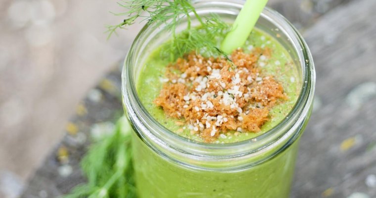 Spinach and Spirulina Smoothie for Clear Skin