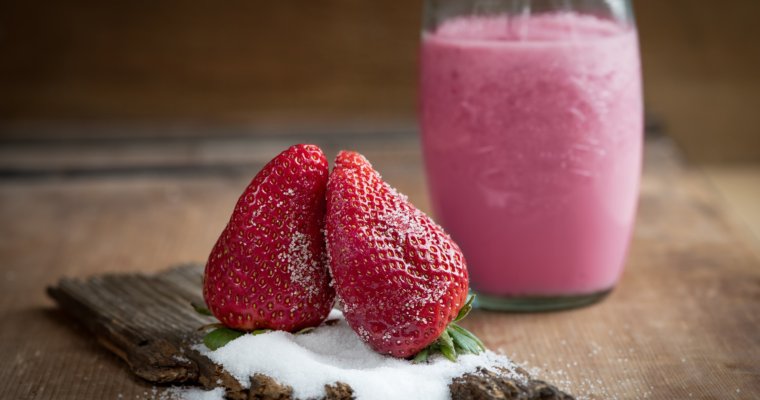 Strawberry and Blackberry Breakfast Smoothie