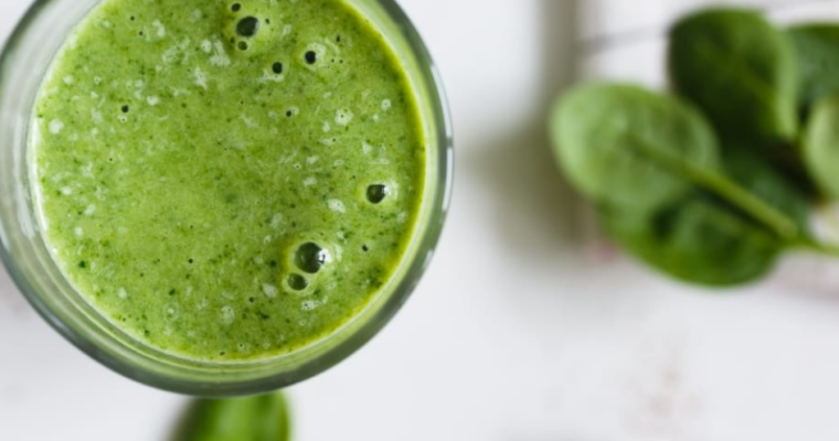 Almond Butter Spinach Smoothie for Weight Loss