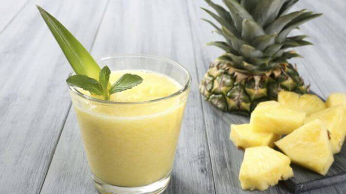 pineapple yogurt smoothie for energy