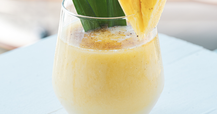 Pineapple Turmeric Smoothie to Relieve Arthritis and Inflammation