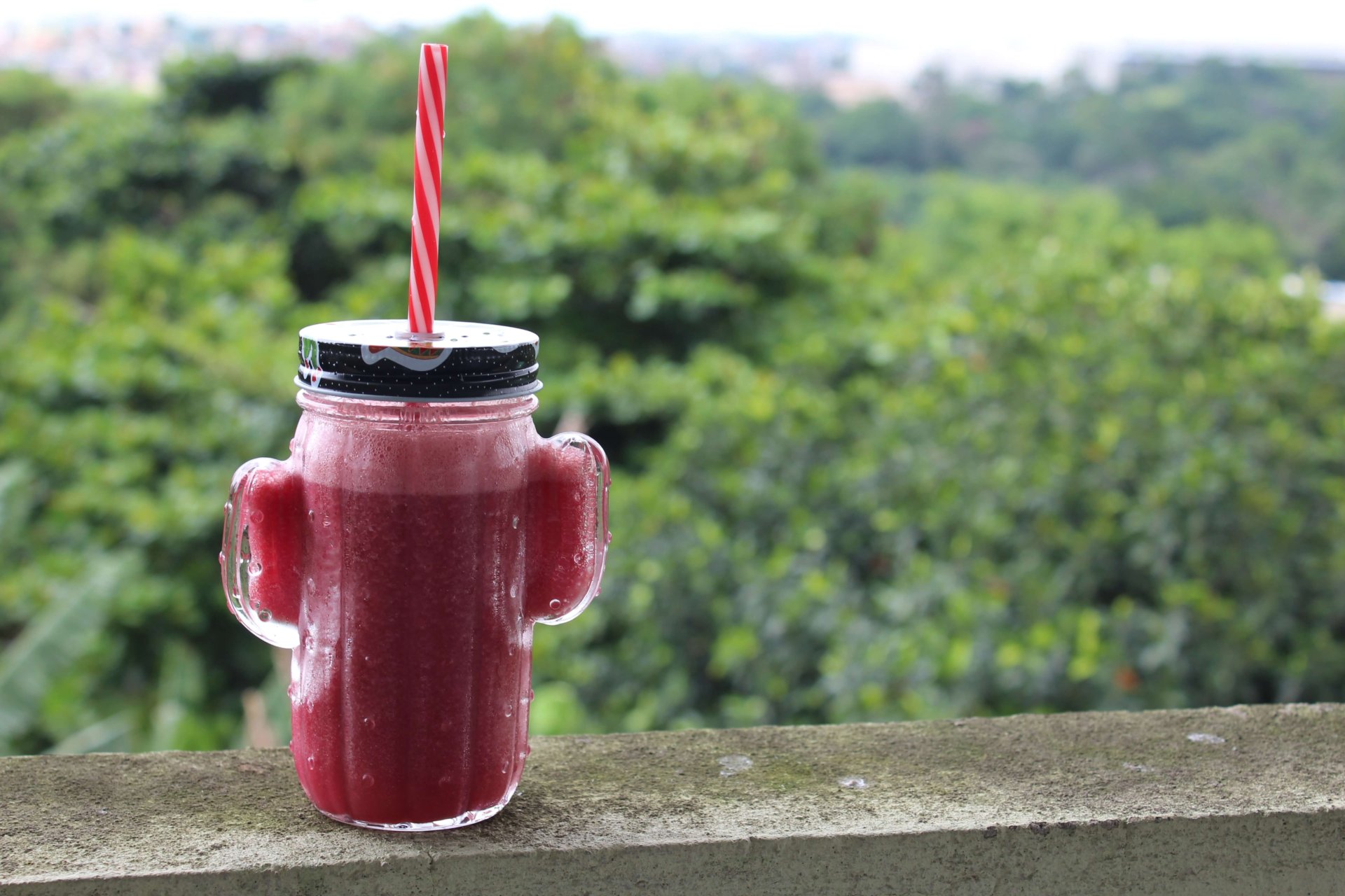 beets and pineapple detox smoothie