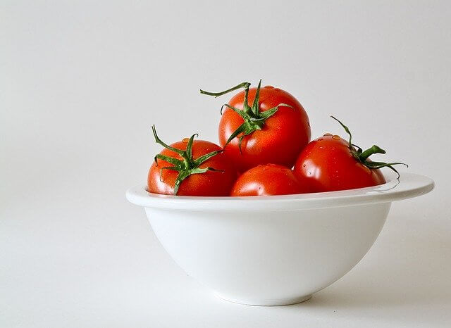 tomatoes healthiest foods for women