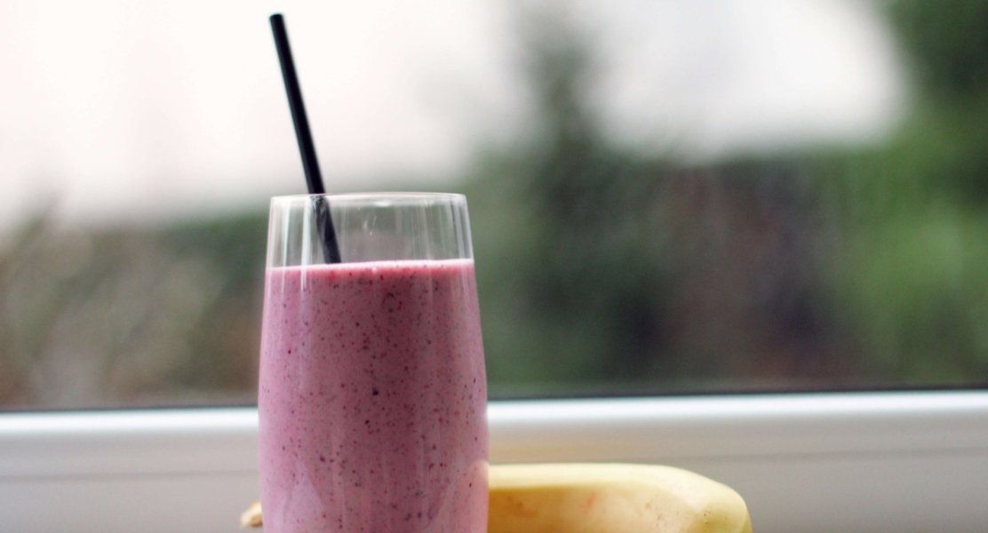 blueberries and banana detox smoothie
