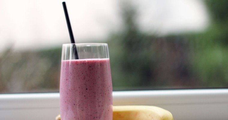 Blueberry and Banana Detox Smoothie