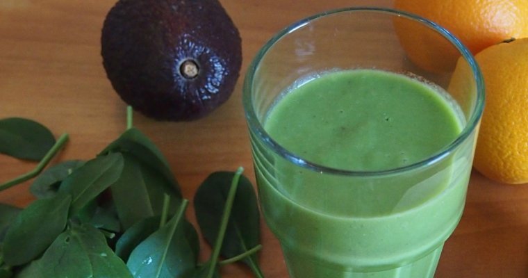 Fruits and Spinach Detox Smoothie Recipe