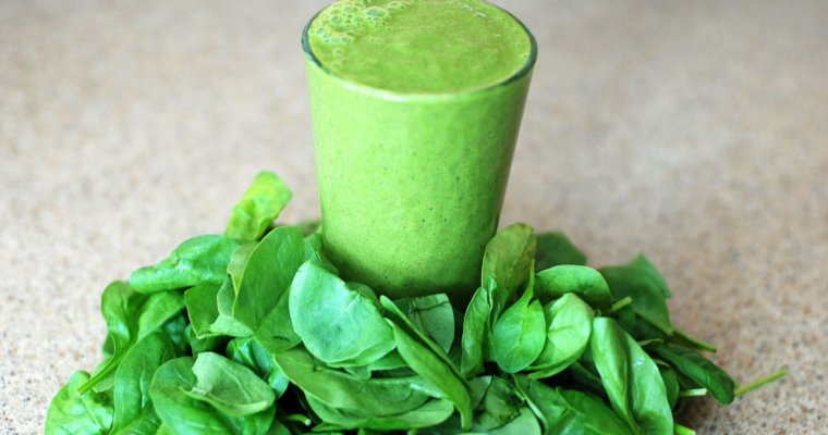 Green Smoothie Recipe for Constipation and Bloating
