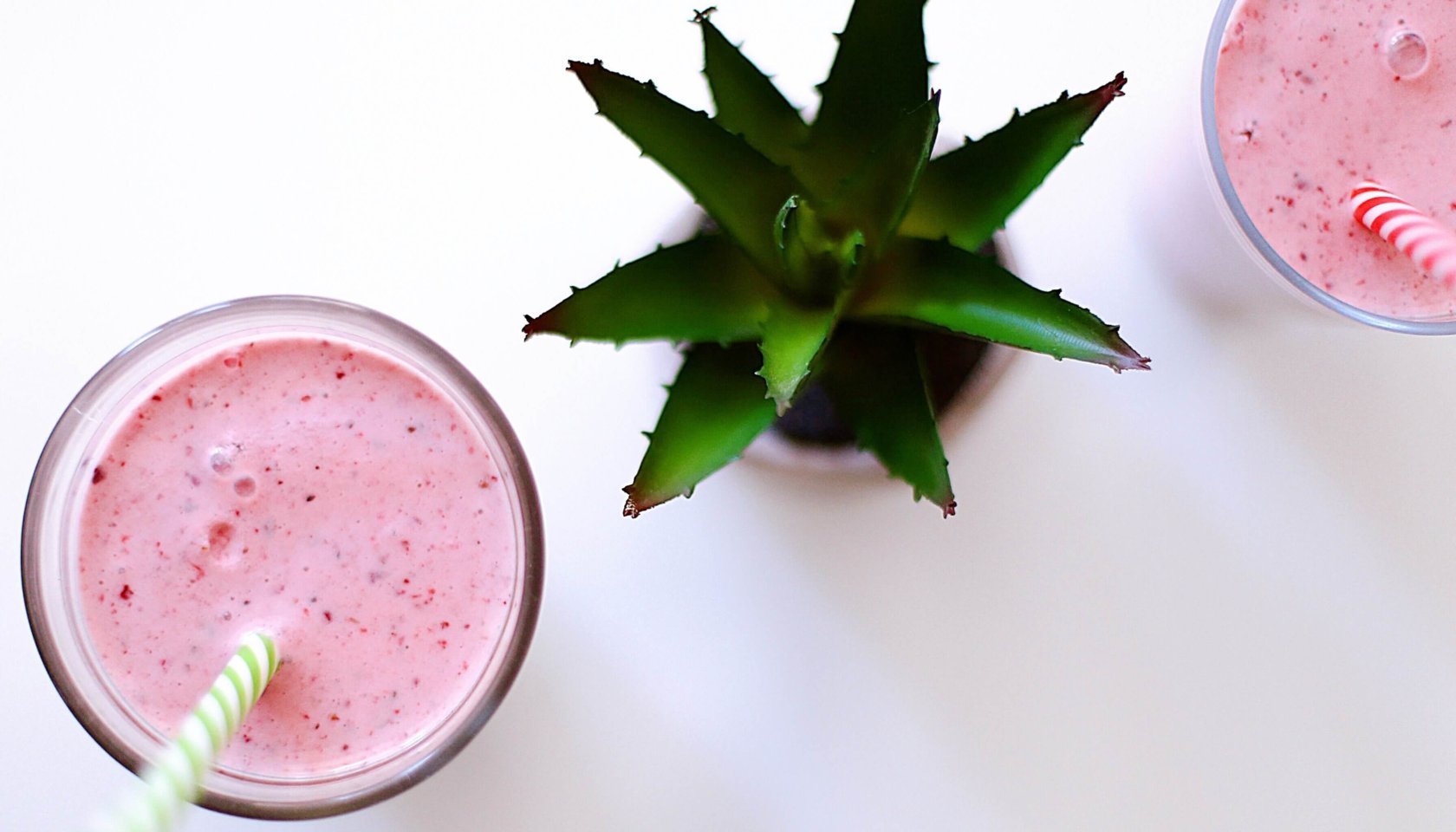 inflammation relief pineapple strawberry smoothie