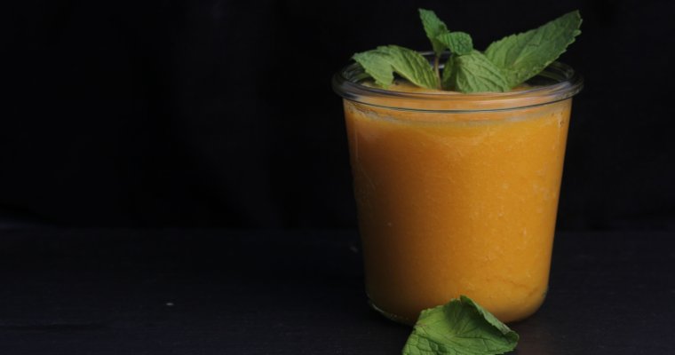 Creamy Carrot Smoothie for Constipation and Bloating