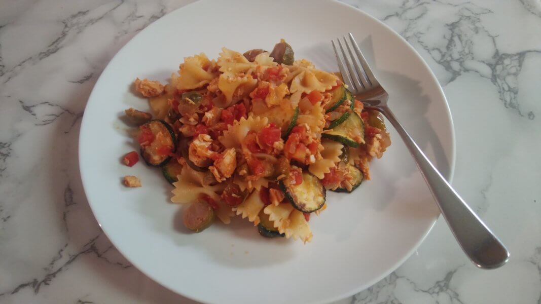 farfalle with chicken and veggies