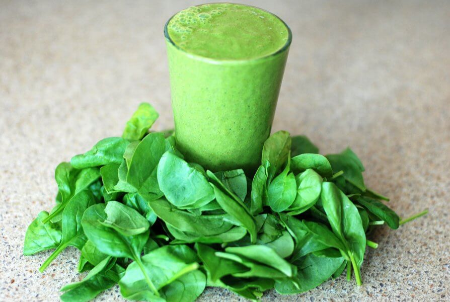 sore throat relief with a green smoothie