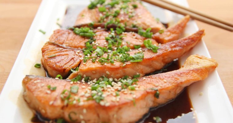 Broiled Salmon Fillets with Miso Glaze