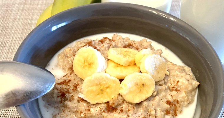 Simple Creamy Banana Oatmeal