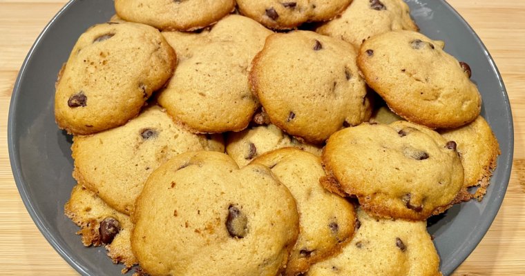 Soft and Cakey Chocolate Chip Cookies