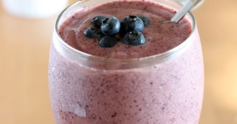Grape and Blueberry Smoothie